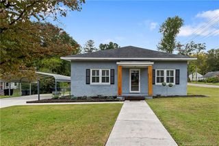 404 E Donaldson Avenue, Raeford, NC 28376