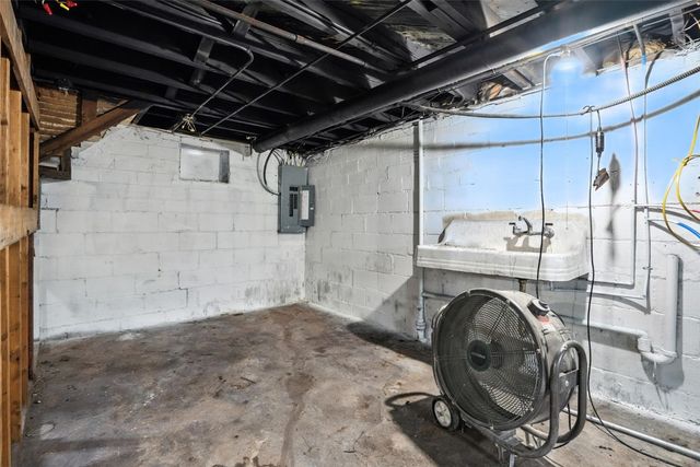 826 Wellington Street SE, Cedar Rapids, IA 52403