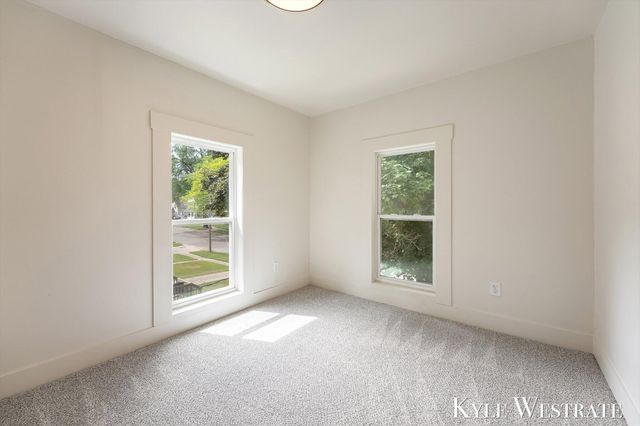 301 W Montcalm Street, Greenville, MI 48838