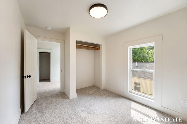 301 W Montcalm Street, Greenville, MI 48838