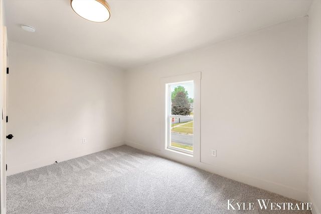 301 W Montcalm Street, Greenville, MI 48838