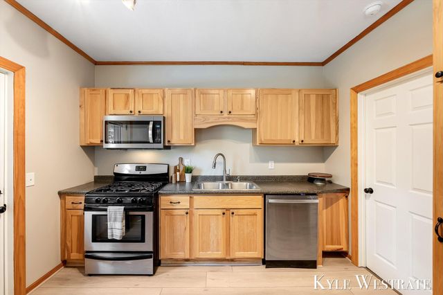 301 W Montcalm Street, Greenville, MI 48838