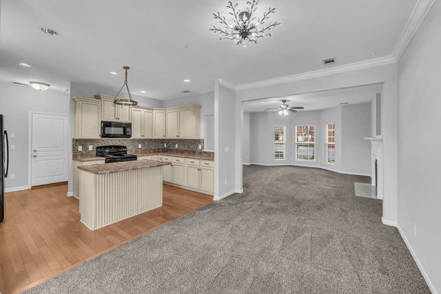 818 W Sagewood Dr, Gallatin, TN 37066