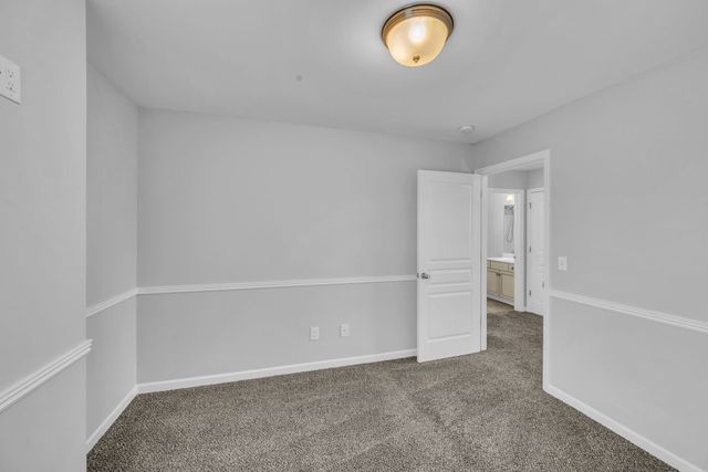 818 W Sagewood Dr, Gallatin, TN 37066