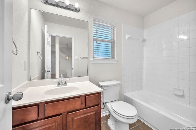 9714 Common Law, Converse, TX 78109