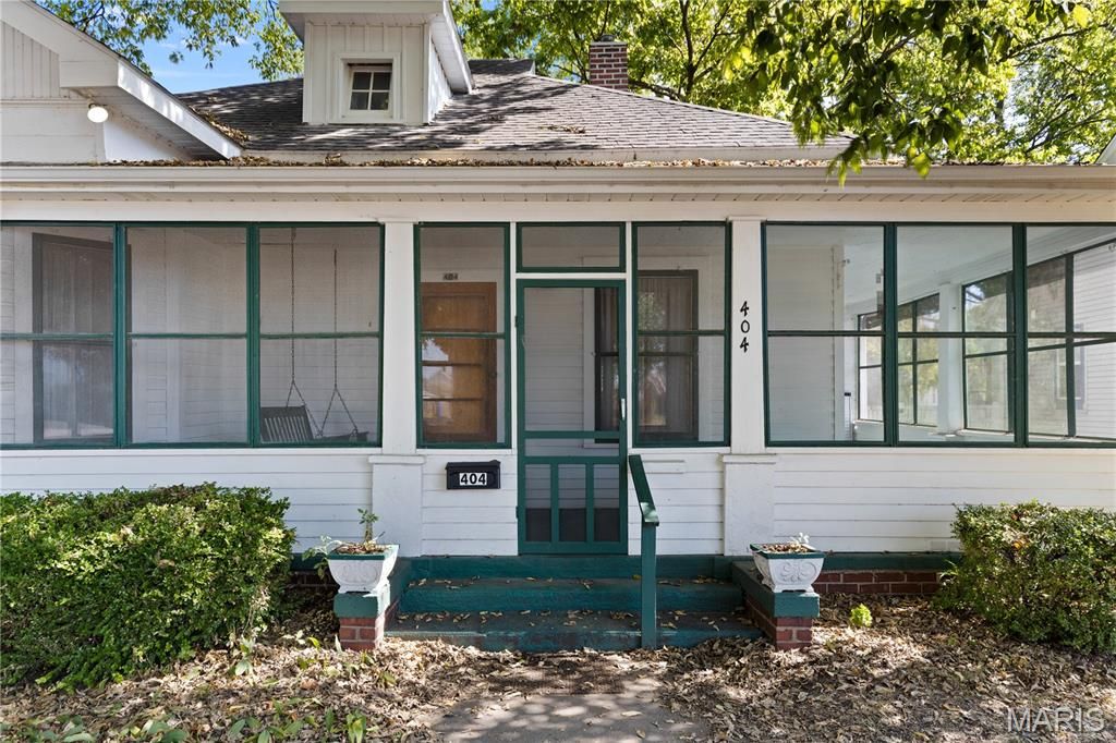 404 Monroe Street, East Alton, IL 62024