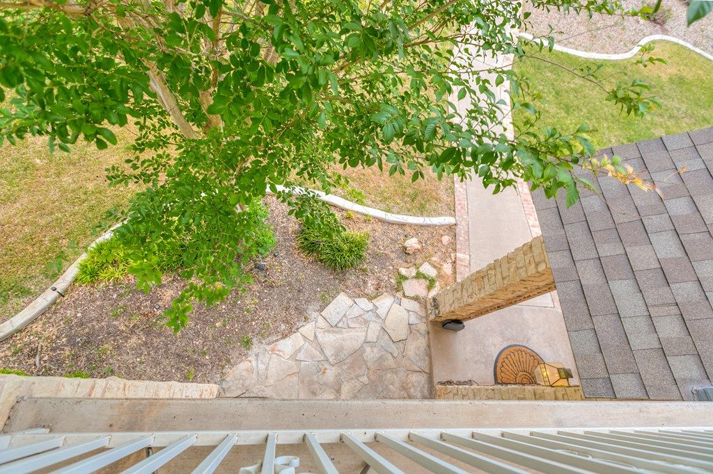 Image 13 of property listing at 1218 Ashford Dr, San Angelo, TX 76901