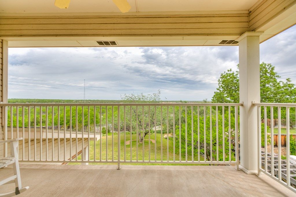 Image 17 of property listing at 1218 Ashford Dr, San Angelo, TX 76901