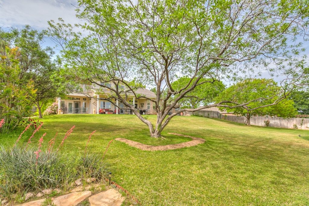 Image 23 of property listing at 1218 Ashford Dr, San Angelo, TX 76901