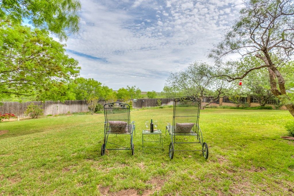 Image 28 of property listing at 1218 Ashford Dr, San Angelo, TX 76901