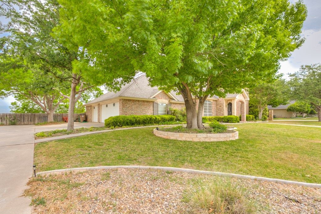 Image 41 of property listing at 1218 Ashford Dr, San Angelo, TX 76901