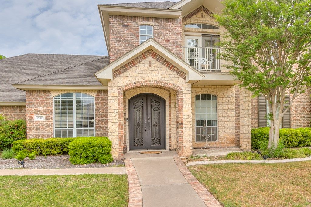 Image 5 of property listing at 1218 Ashford Dr, San Angelo, TX 76901