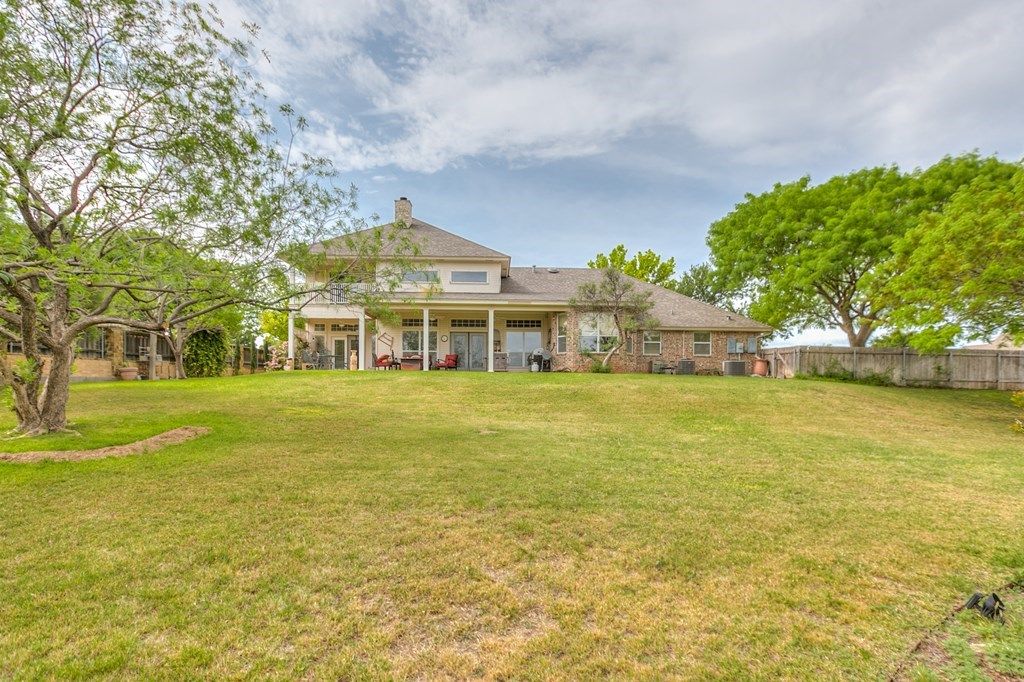 Image 78 of property listing at 1218 Ashford Dr, San Angelo, TX 76901