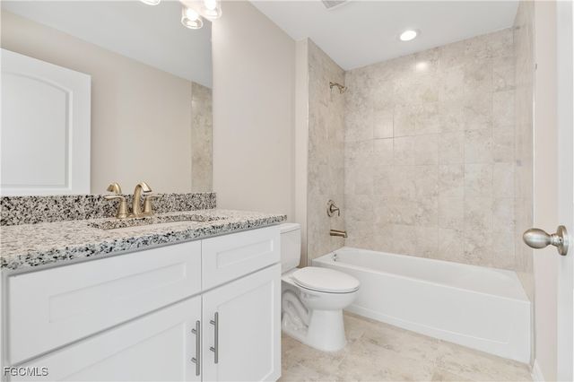 2052 NW 17th ST, Cape Coral, FL 33993