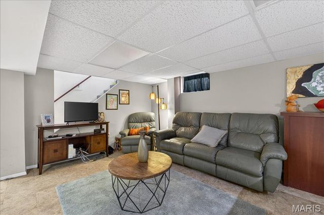 10433 Leitrim Drive, St Louis, MO 63123