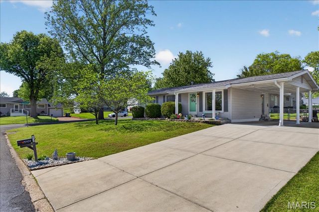 10433 Leitrim Drive, St Louis, MO 63123