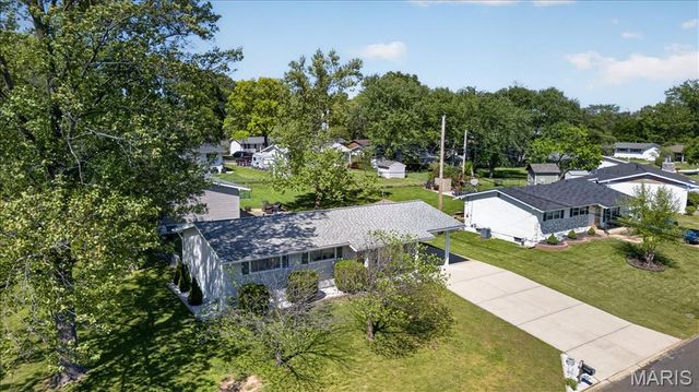 10433 Leitrim Drive, St Louis, MO 63123