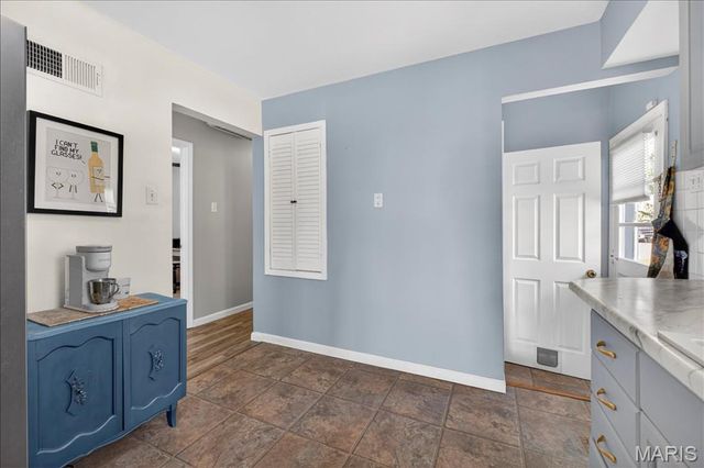 10433 Leitrim Drive, St Louis, MO 63123