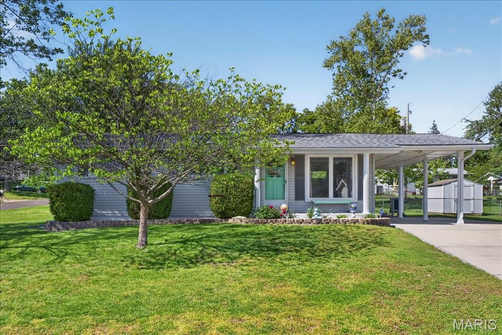 10433 Leitrim Drive, St Louis, MO 63123