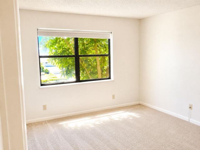 9355 SW 8th Street 223, Boca Raton, FL 33428