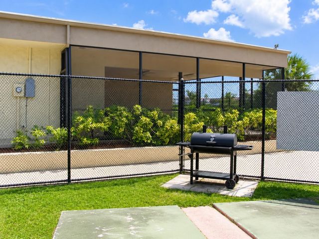 9355 SW 8th Street 223, Boca Raton, FL 33428