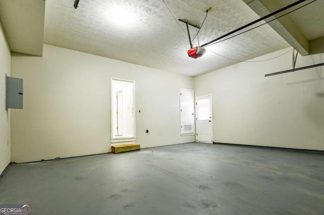 410 Meadowfield Trail, Lawrenceville, GA 30043