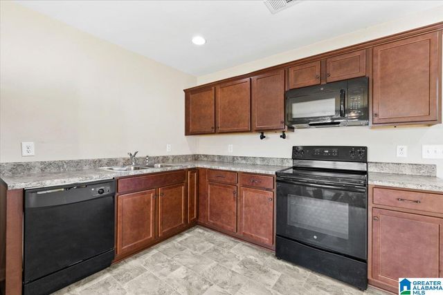 125 SUNLIGHT CIRCLE, Talladega, AL 35160