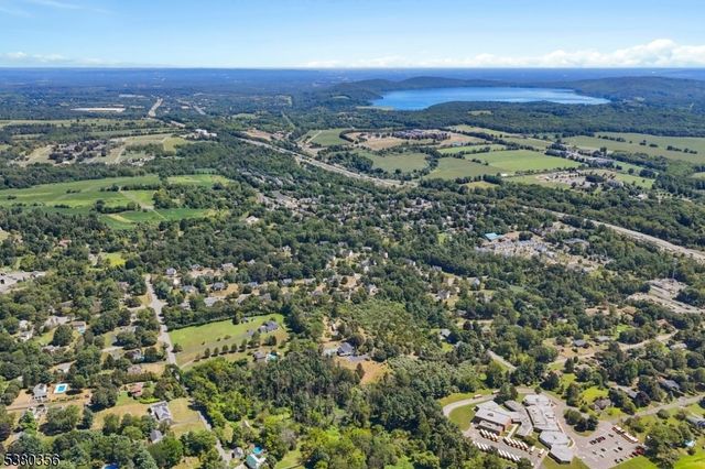 1 Rossi Dr, Clinton Twp., NJ 08809