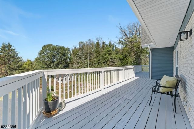 1 Rossi Dr, Clinton Twp., NJ 08809