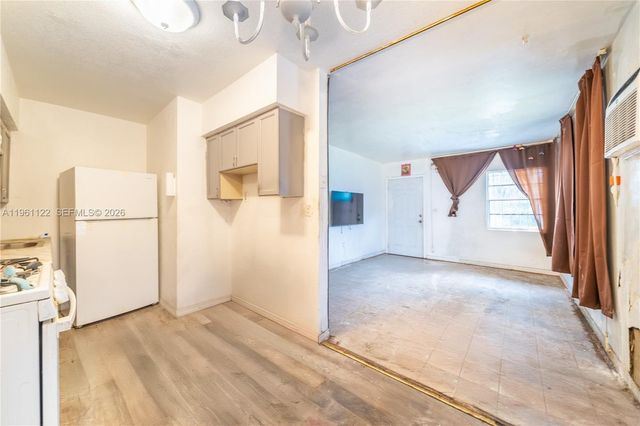 1861 NW 163rd St, Miami Gardens, FL 33054