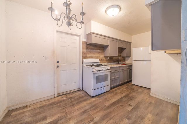 1861 NW 163rd St, Miami Gardens, FL 33054