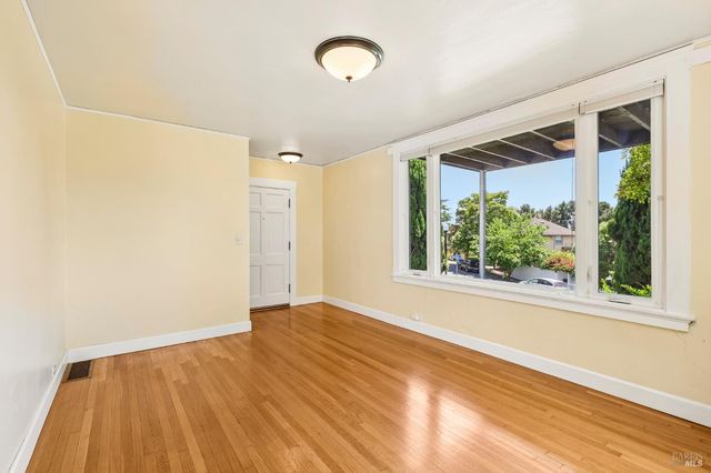 100 B St, Vallejo, CA 94590