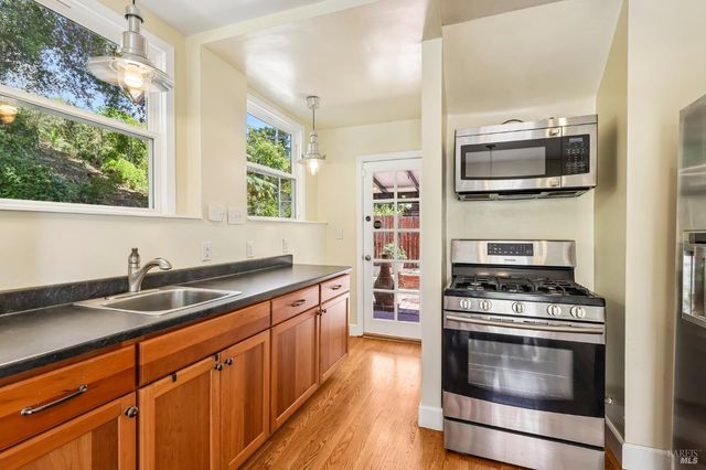 100 B St, Vallejo, CA 94590