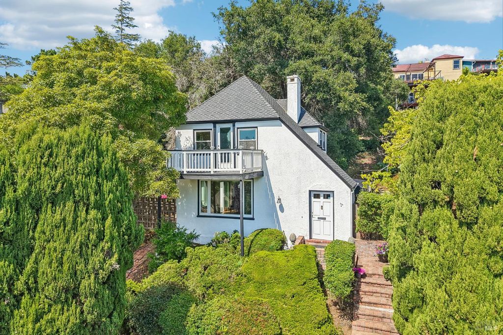 100 B St, Vallejo, CA 94590