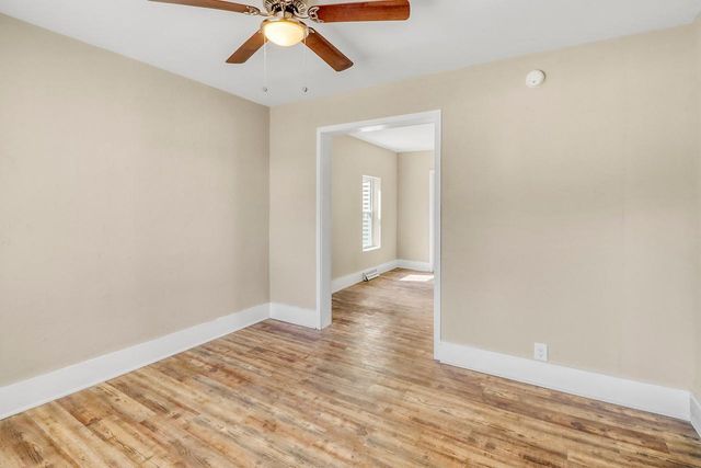 307 10th Street N, Moorhead, MN 56560