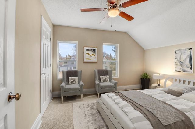 307 10th Street N, Moorhead, MN 56560