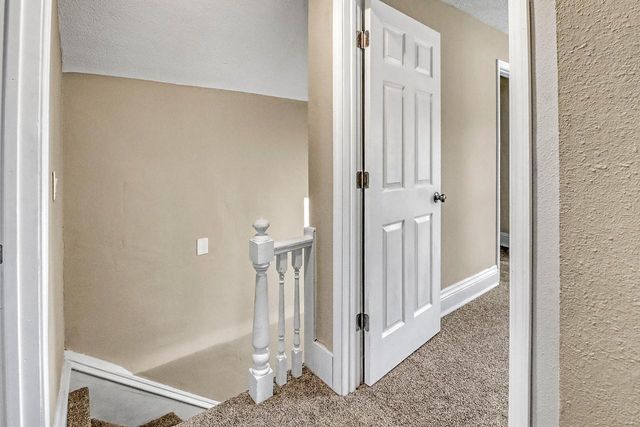 307 10th Street N, Moorhead, MN 56560