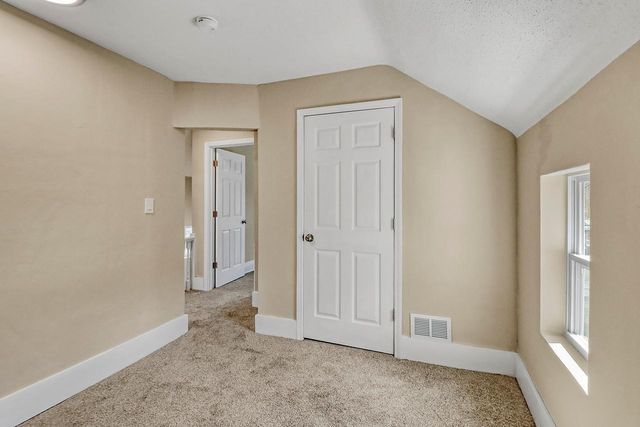 307 10th Street N, Moorhead, MN 56560