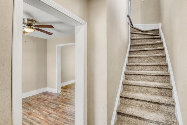 307 10th Street N, Moorhead, MN 56560