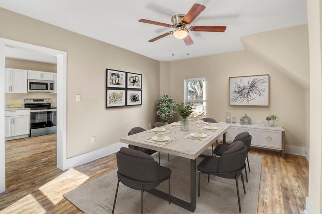 307 10th Street N, Moorhead, MN 56560