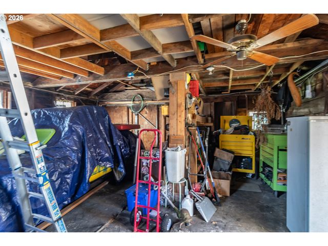 597 Se RAMP St, Roseburg, OR 97470