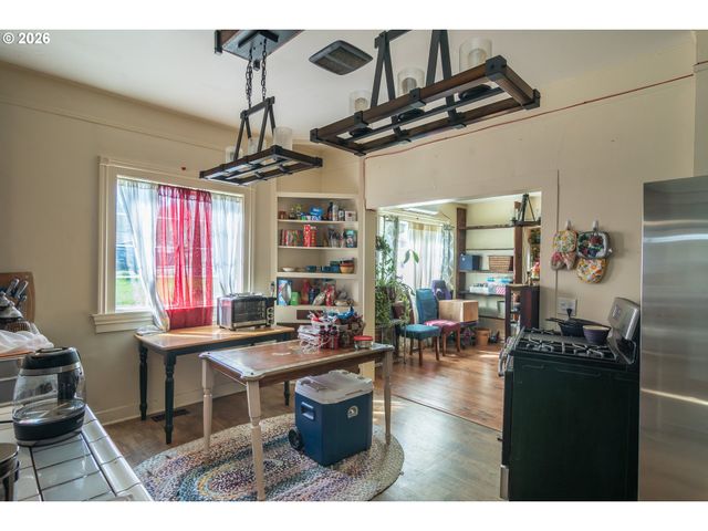 597 Se RAMP St, Roseburg, OR 97470