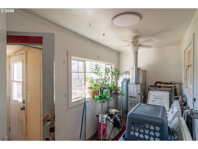 597 Se RAMP St, Roseburg, OR 97470