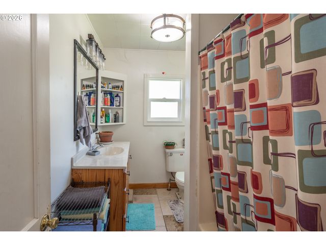 597 Se RAMP St, Roseburg, OR 97470