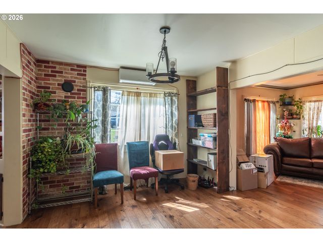 597 Se RAMP St, Roseburg, OR 97470