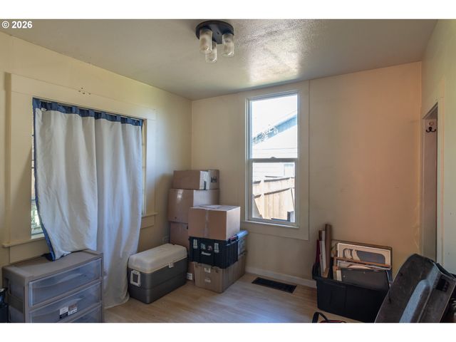 597 Se RAMP St, Roseburg, OR 97470