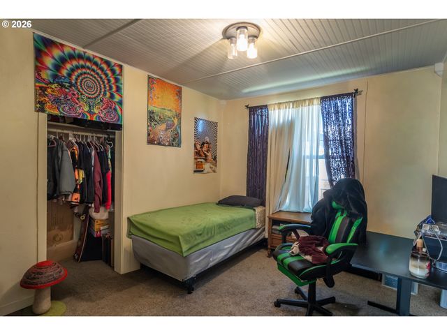 597 Se RAMP St, Roseburg, OR 97470