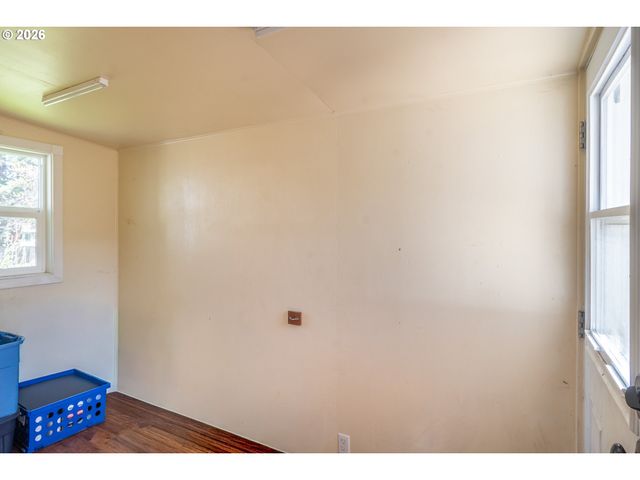 597 Se RAMP St, Roseburg, OR 97470