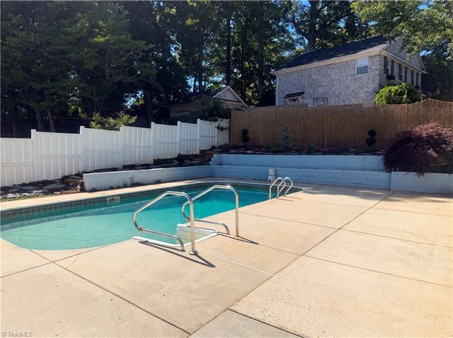 4700 Charlottesville Road, Greensboro, NC 27410