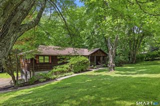 22 Ridge Road, Newtown, CT 06470